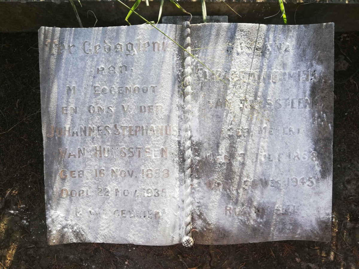 HUYSSTEEN Johannes Stephanus, van 1858-1935 &amp; Susanna Elizabeth Hermina MEYER 1868-1945