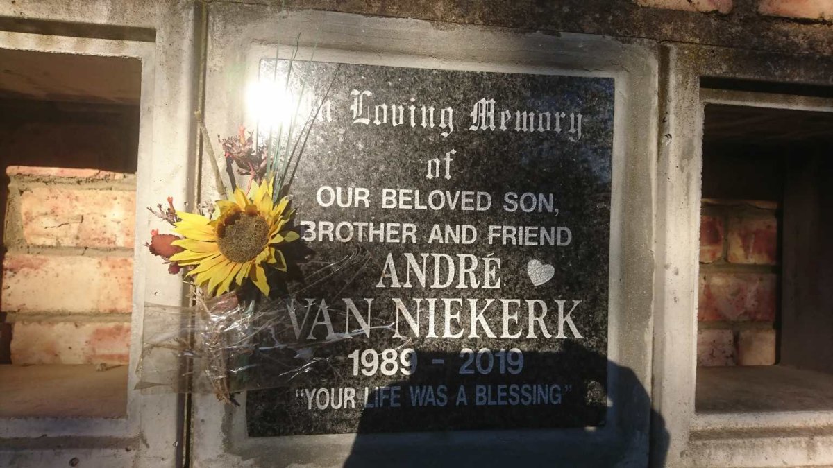 NIEKERK Andre, van 1989-2019