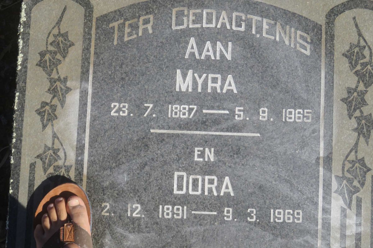 BEER Myra, de 1887-1965 :: DE BEER Dora 1891-1969