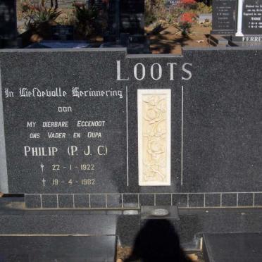LOOTS P.J.C. 1922-1982