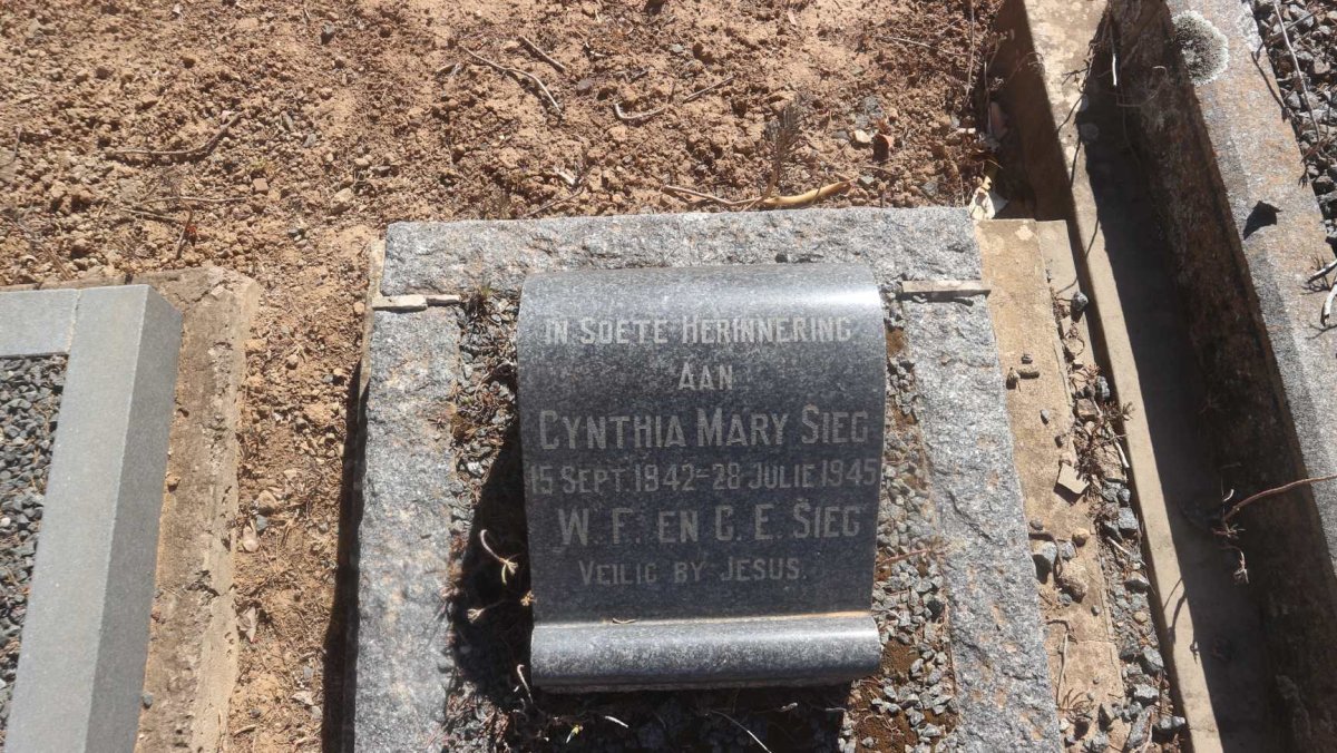 SIEG Cynthia Mary 1942-1945
