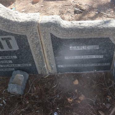 TOIT Jan Hendrik, du 1881-1937 &amp; Carlie J. LIEBENBERG 1883-1952