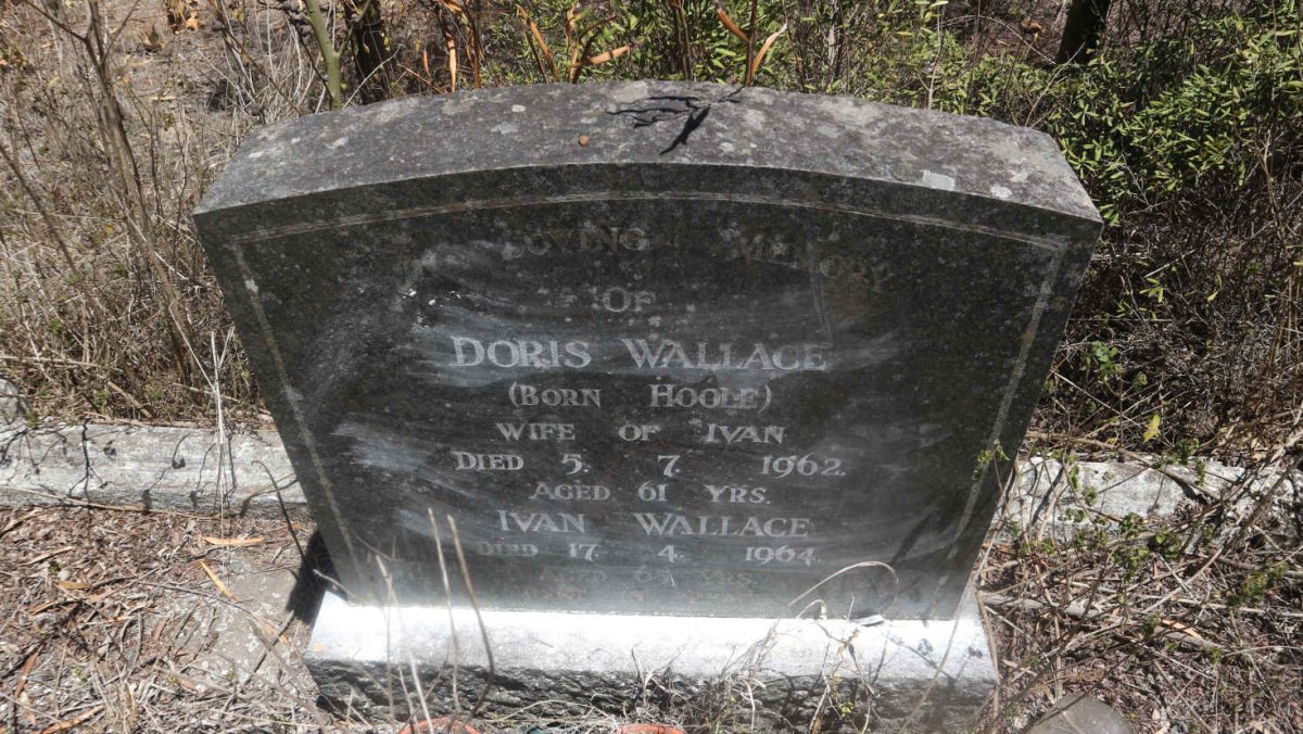 WALLACE Ivan -1964 &amp; Doris HOOLE -1962
