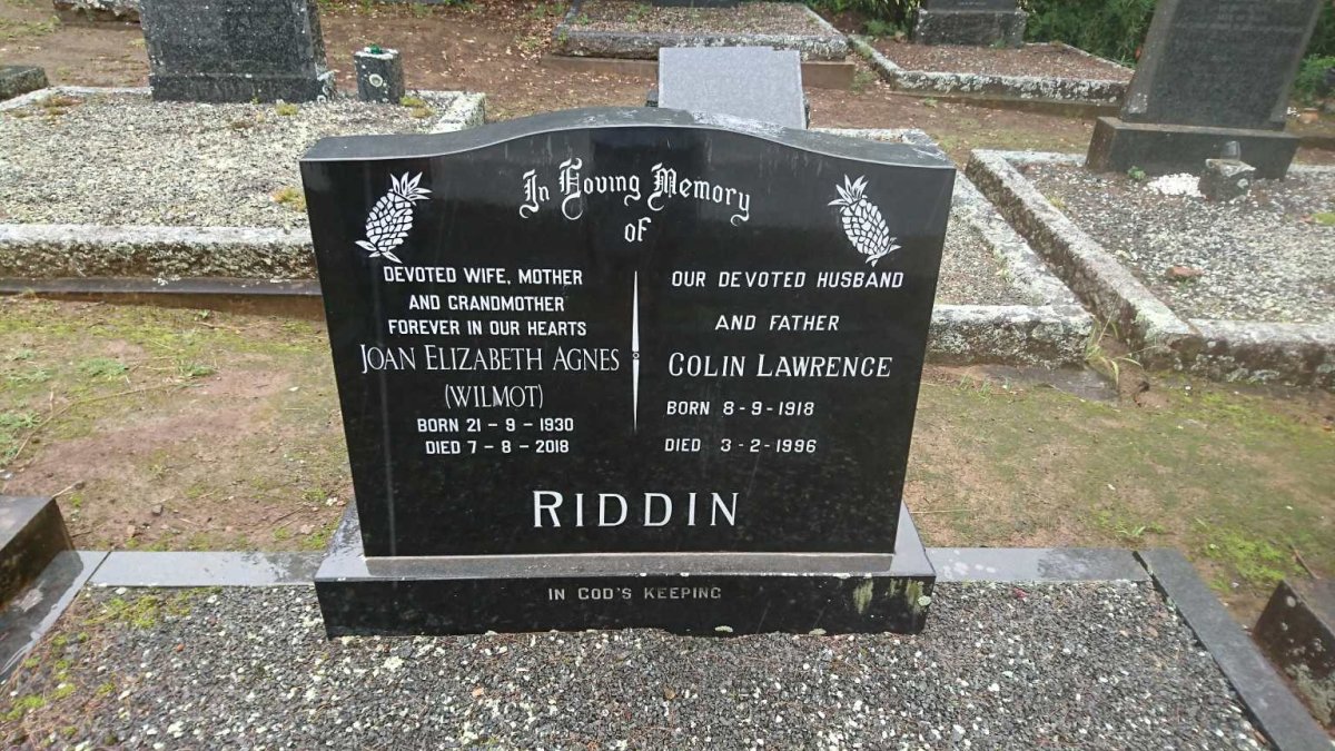 RIDDIN Colin Lawrence 1918-1996 &amp; Joan Elizabeth Agnes WILMOT 1930-2018