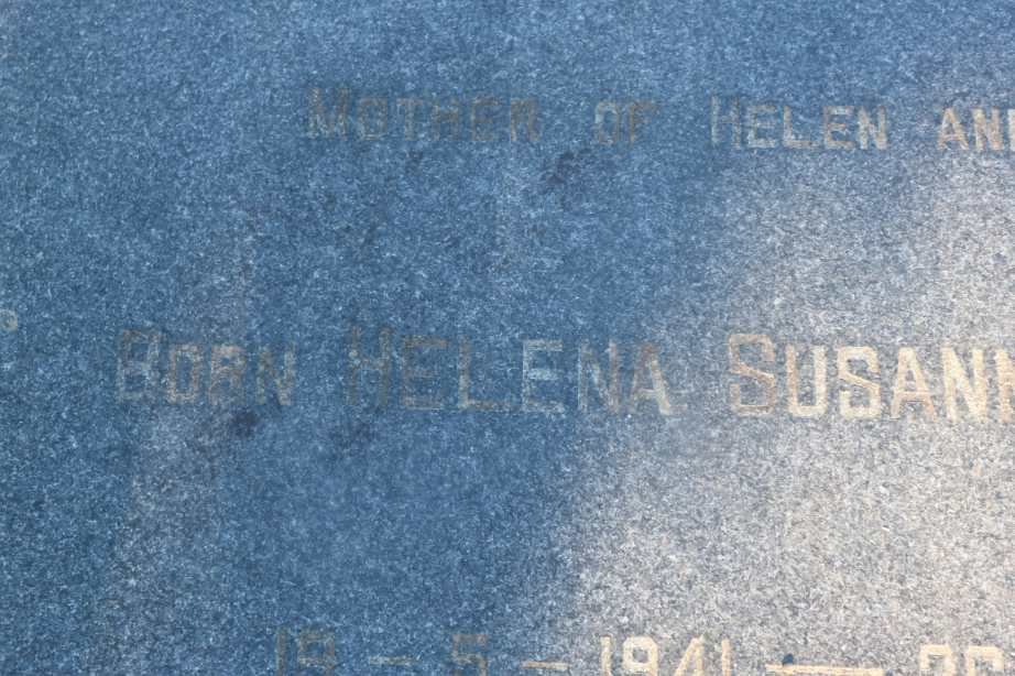 THOMPSON Helena Susanna nee DU PLOOY 1941-1978