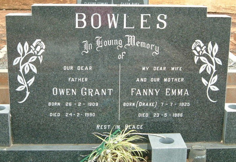 BOWLES Owen Grant 1909-1990 &amp; Fanny Emma DRAKE 1925-1986
