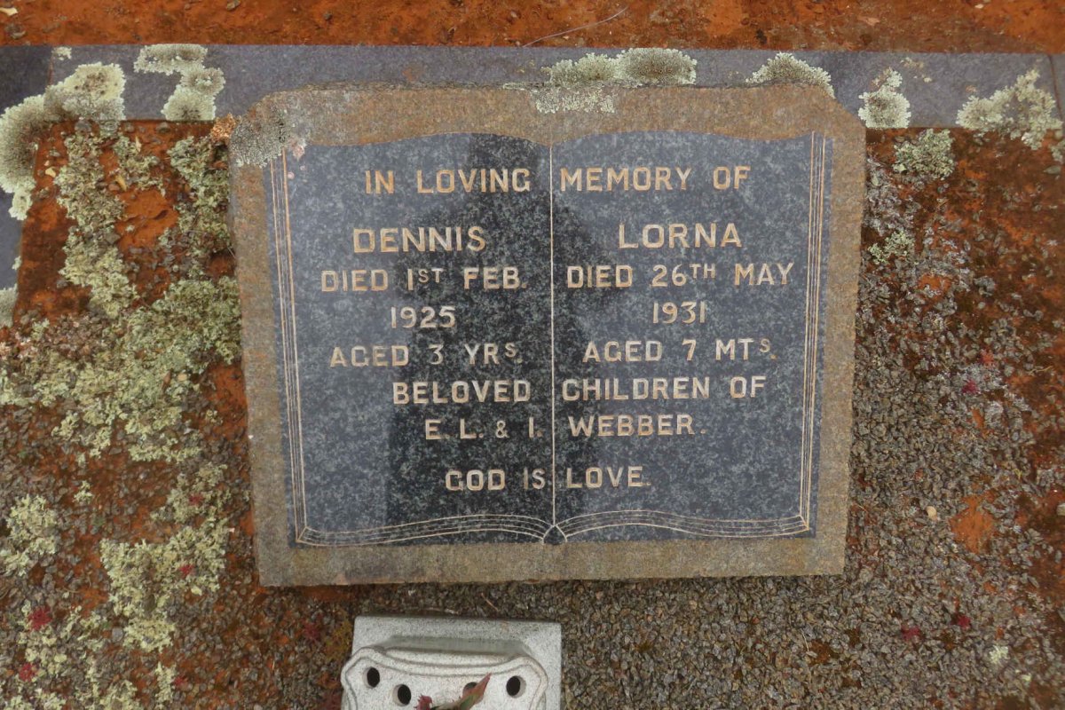 WEBBER Dennis -1925 :: WEBBER Lorna -1931