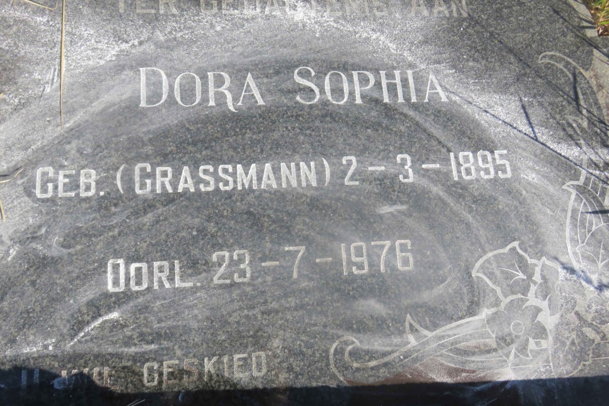 OOSTHUIZEN Willem Johannes 1890-1970 &amp; Dora Sophia GRASSMANN 1895-1976
