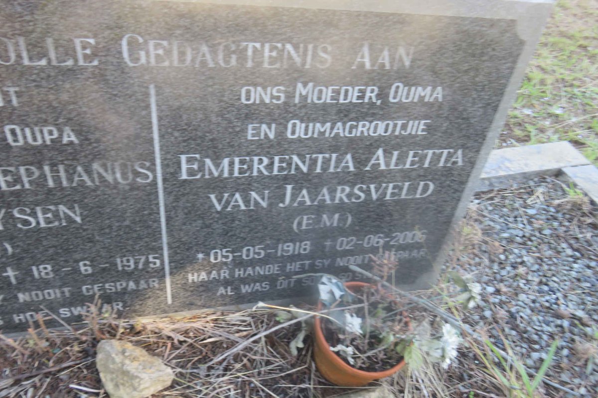 OOSTHUYSEN Johannes Stephanus 1908-1975 &amp; Emerentia Aletta VAN JAARSVELD 1918-2006