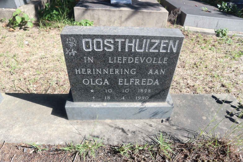 OOSTHUIZEN Olga Elfreda 1898-1990
