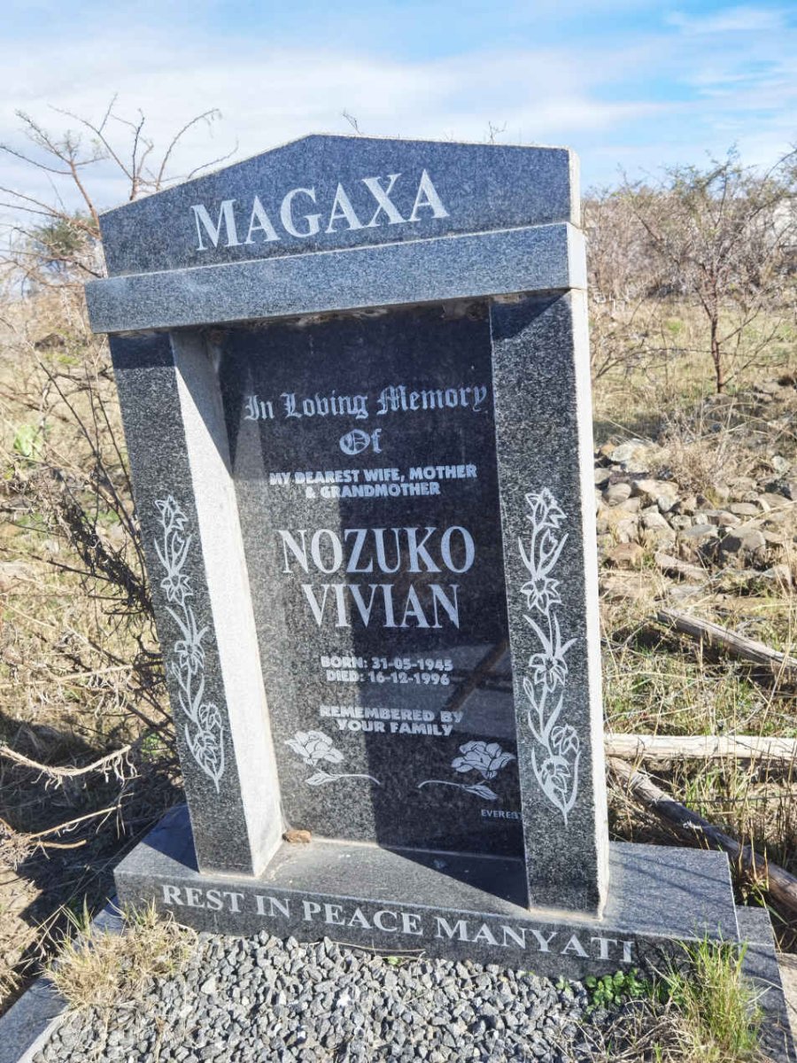 MAGAXA Nozuko Vivian 1945-1996