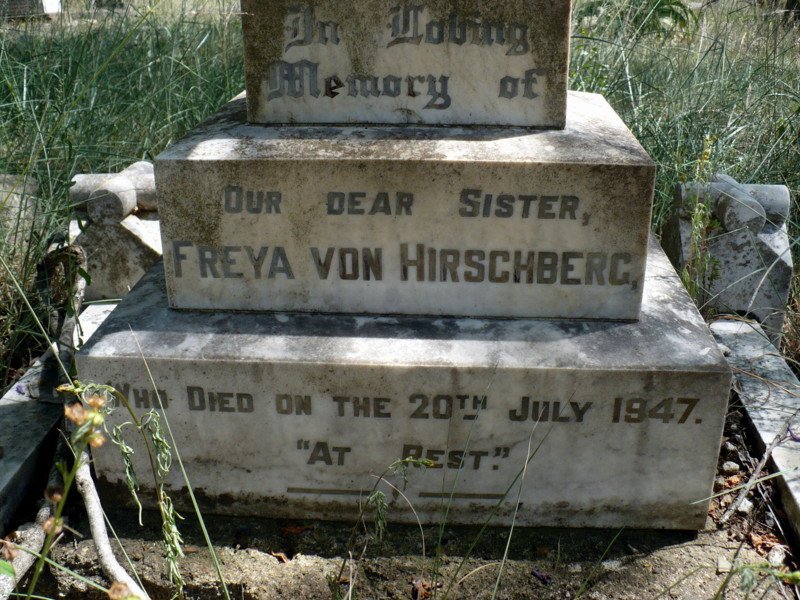 HIRSCHBERG Freya, von -1947
