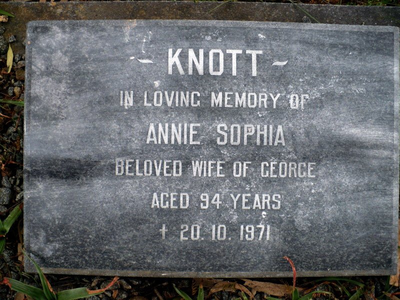 KNOTT Annie Sophia -1971