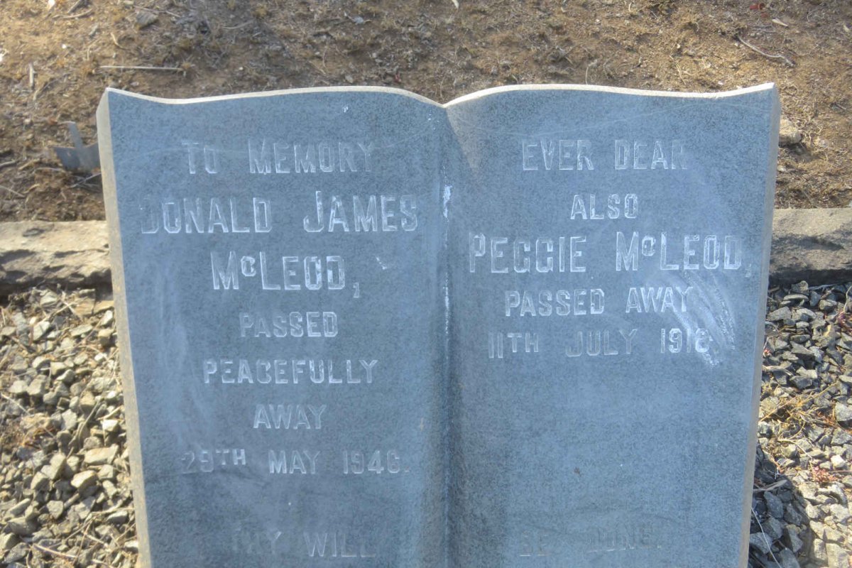 McLEOD Donald James -1946 :: McLEOD Peggie -1918
