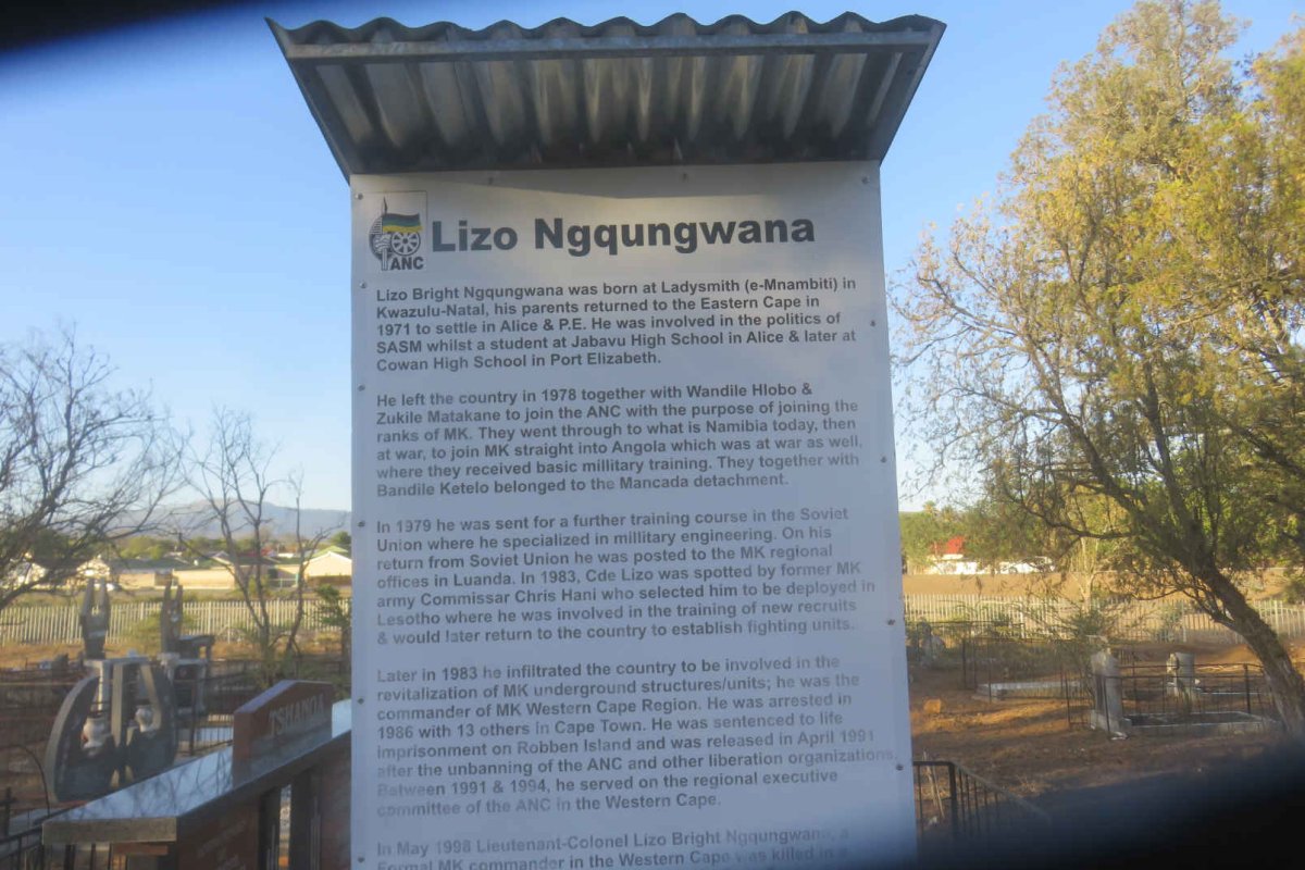 NGQUNGWANA Lizo 1960-1998