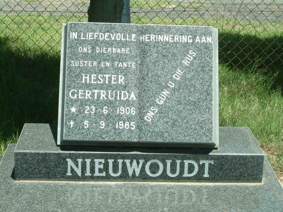 NIEUWOUDT Hester Gertruida 1906-1985
