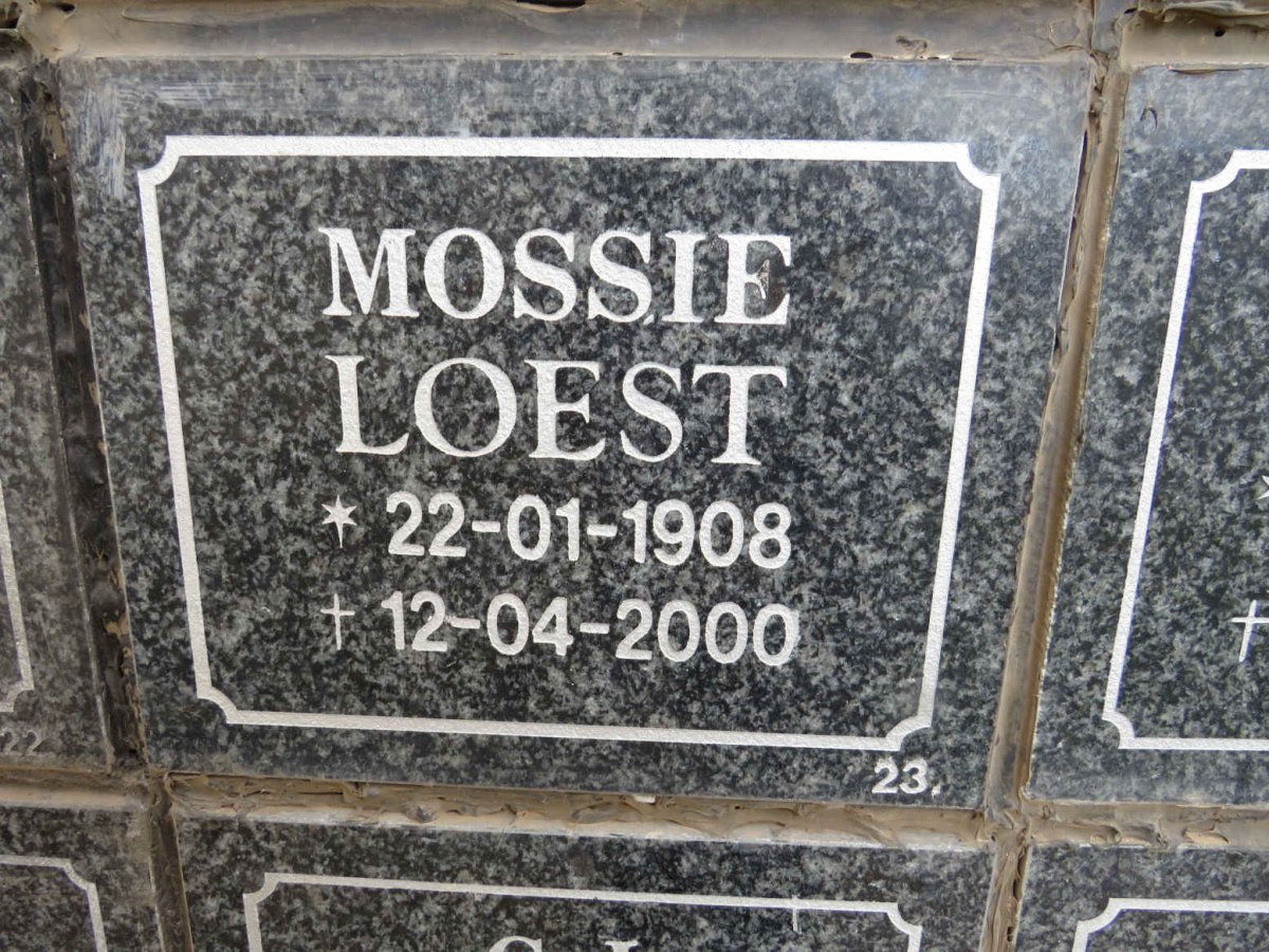 LOEST Mossie 1908-2000