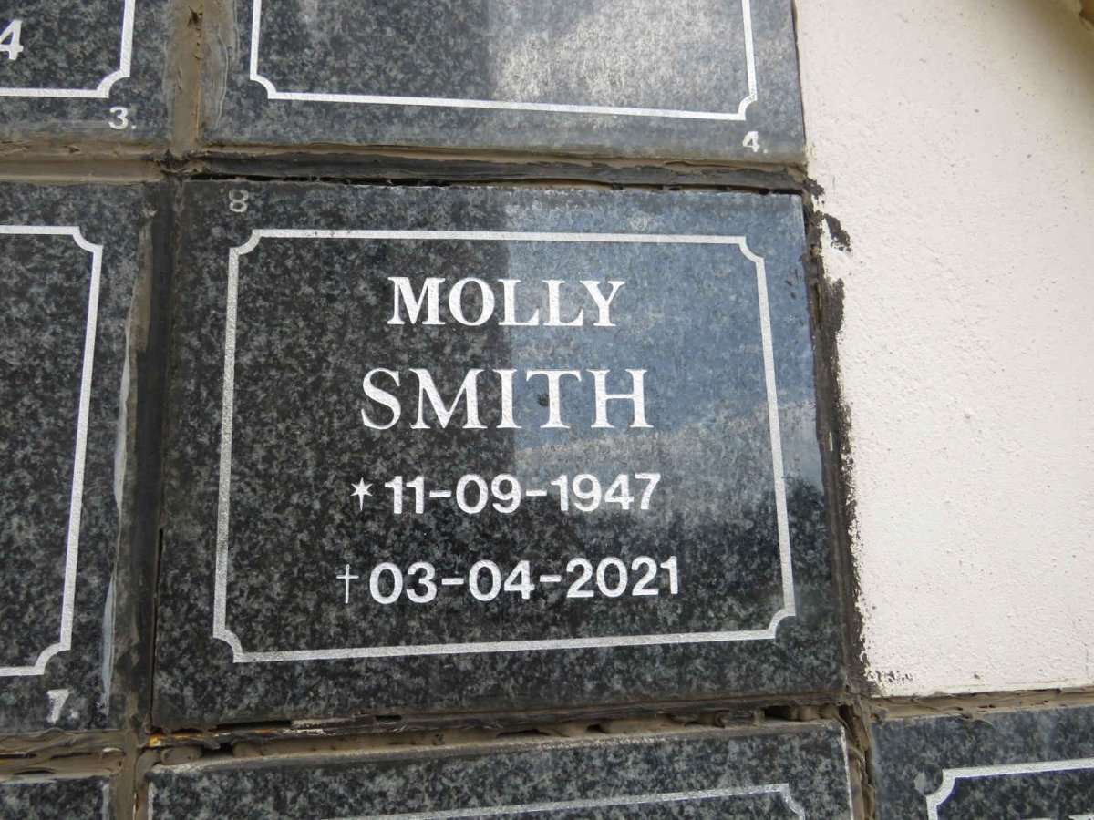 SMITH Molly 1947-2021