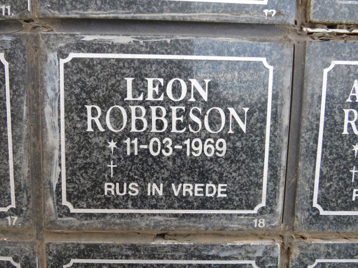 ROBBESON Leon 1969-