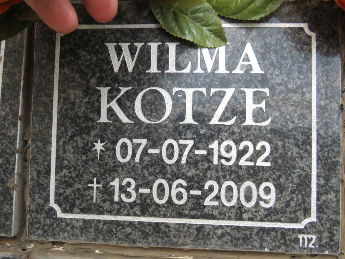 KOTZE Wilma  1922-2009