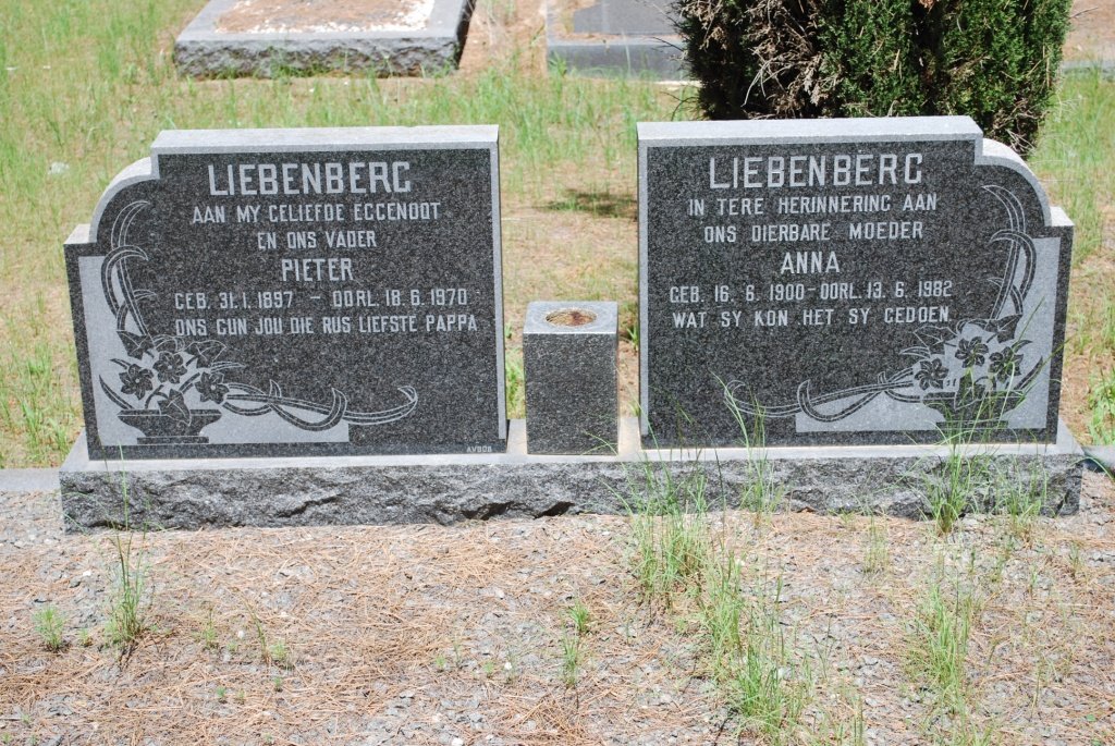 LIEBENBERG Pieter 1897-1970 &amp; Anna 1900-1982