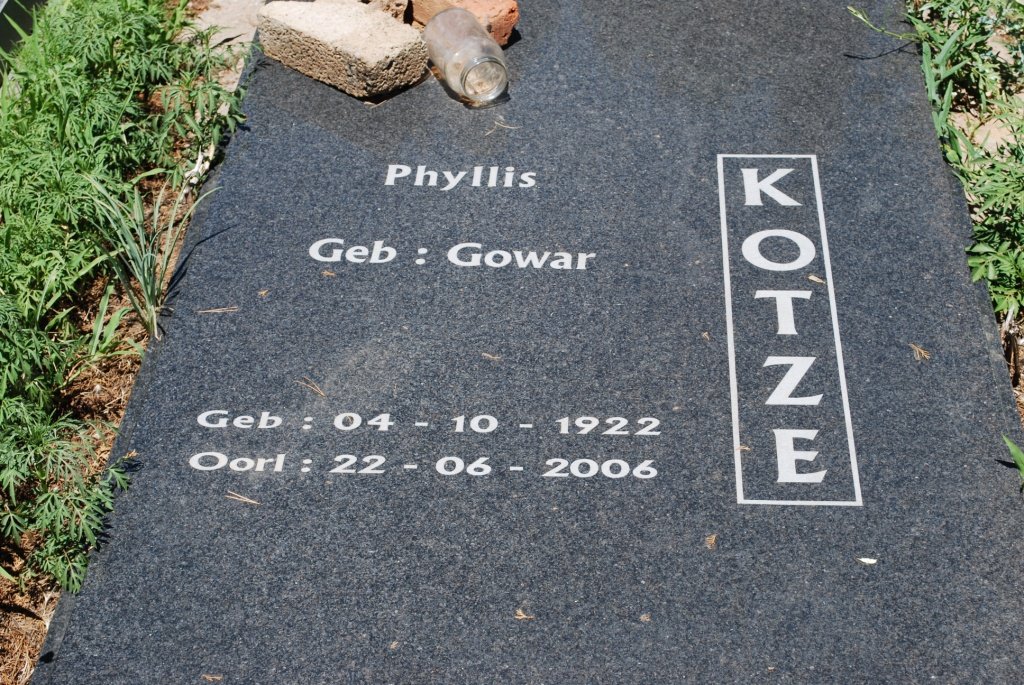 KOTZE Phyllis nee GOWAR 1922-2006