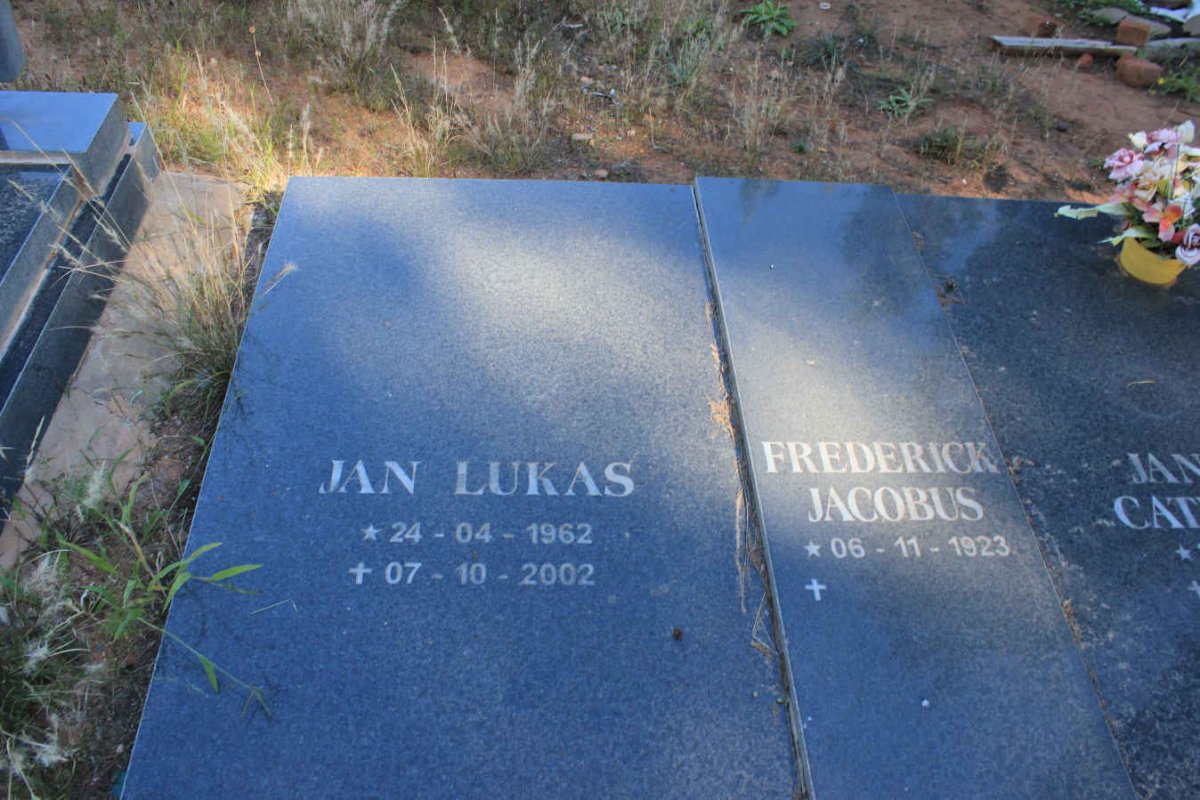 FOURIE Frederick Jacobus 1923- :: FOURIE Jan Lucas 1962-2002