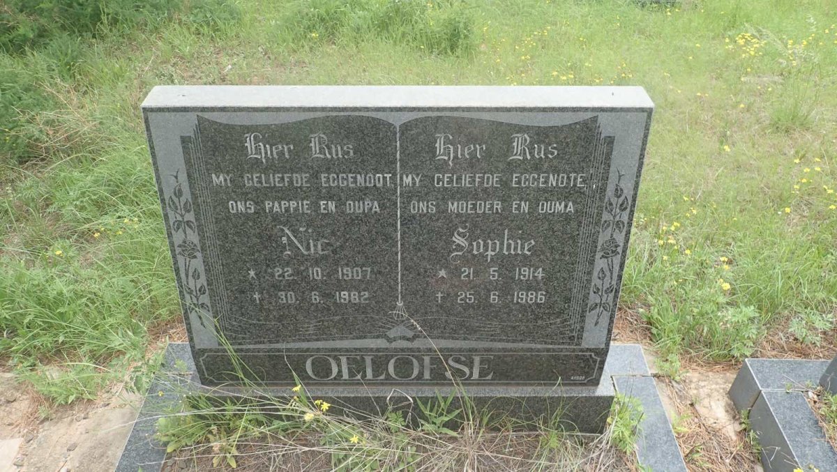 OELOFSE Nic 1907-1982 &amp; Sophie 1914-1986