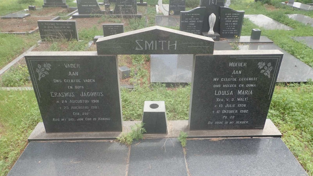 SMITH Erasmus Jacobus 1901-1987 &amp; Louisa Maria V.D. WALT 1906-1982