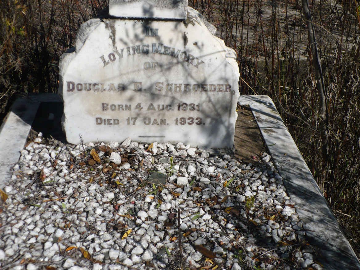 SCHROEDER Douglas E. 1931-1933