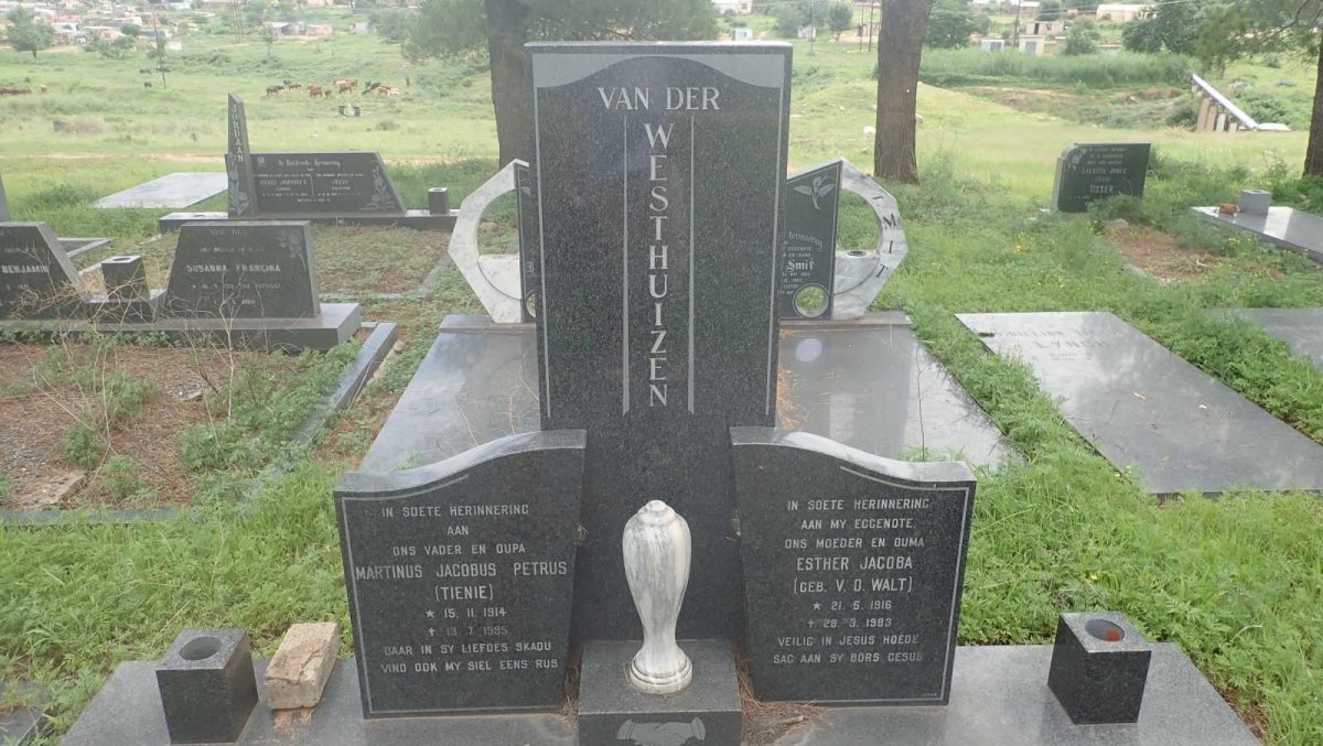 WESTHUIZEN Martinus Jacobus Petrus, van der 1914-1995 &amp; Esther Jacoba V.D. WALT 1916-1983