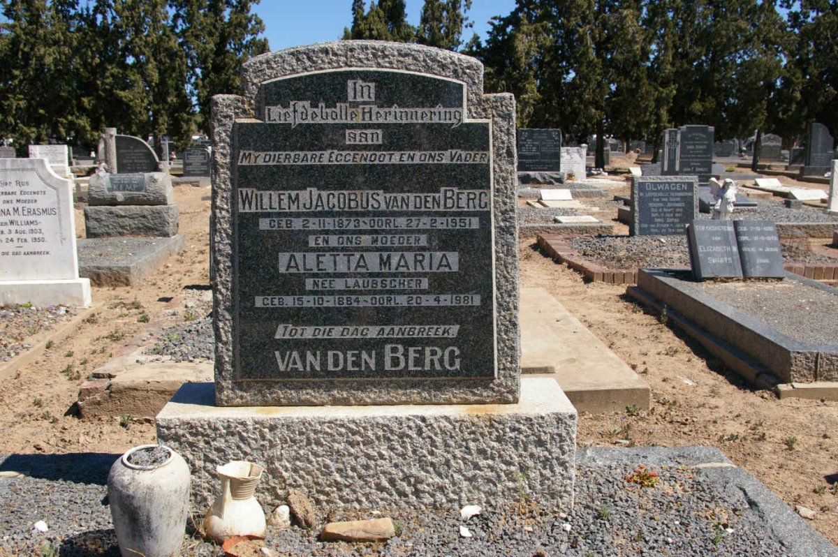 BERG Willem Jacobus, van den 1873-1951 &amp; Aletta Maria LAUBSCHER 1884-1981
