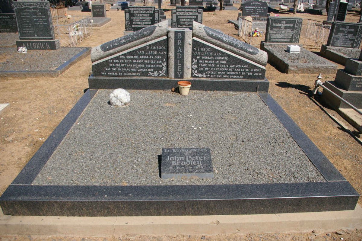 BRADLEY Johannes A. 1922-2003 &amp; Josephine 1923-1989 :: BRADLEY John Peter 1958-2003