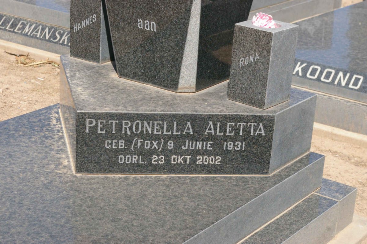CONRADIE Johannes Marthinus 1925-1986 &amp; Petronella Aletta FOX 1931-2002