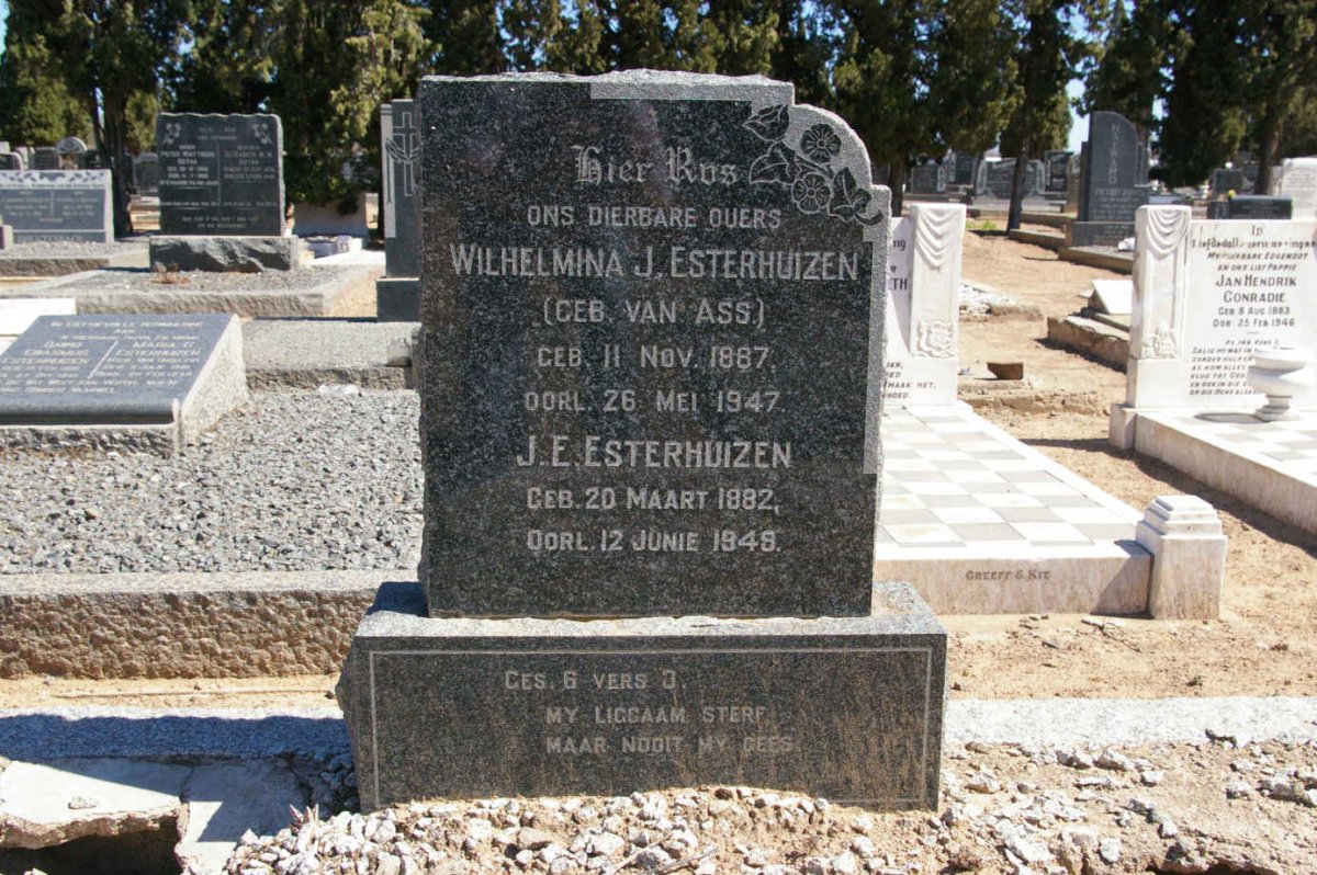 ESTERHUIZEN J.E. 1882-1949 &amp; Wilhelmina J. VAN ASS 1887-1947