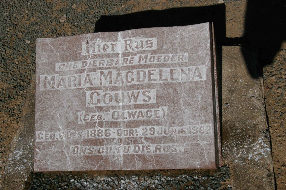 GOUWS Jan C. 1884-1943 &amp; Maria Magdelena OLWAGE 1886-1962