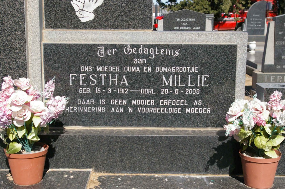 LATEGAN Jacobus 1910-1983 &amp; Festha Millie 1912-2003