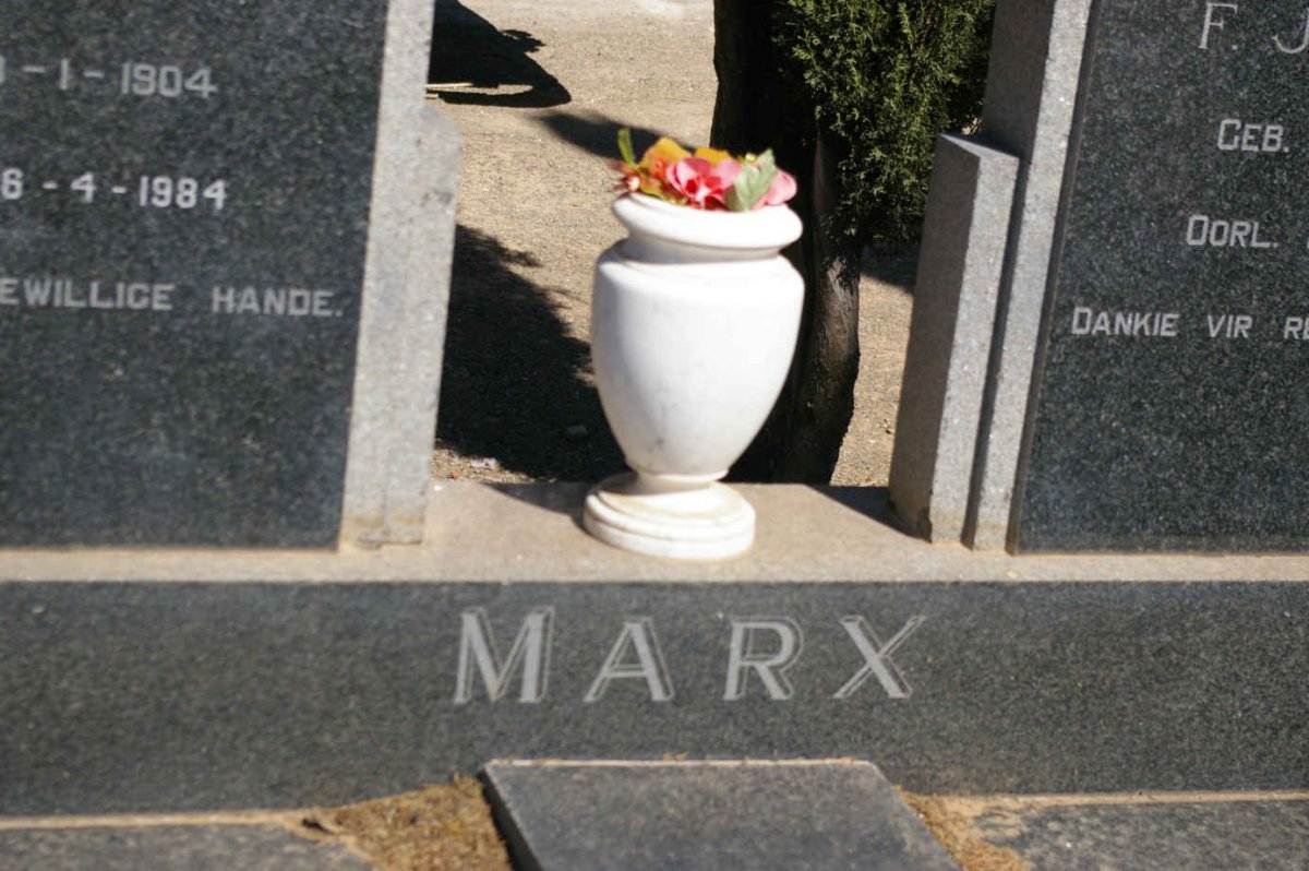 MARX F.J.C. 1901-1972 &amp; M.H. 1904-1984