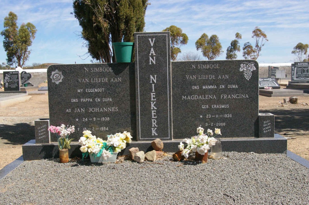 NIEKERK Jan Johannes, van 1938-1994 &amp; Magdalena Francina ERASMUS 1938-2000
