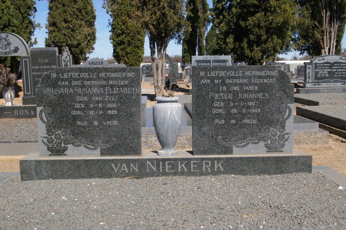 NIEKERK Pieter Johannes, van 1907-1969 &amp; Susara Susanna Elizabeth VAN ZYL 1906-1989