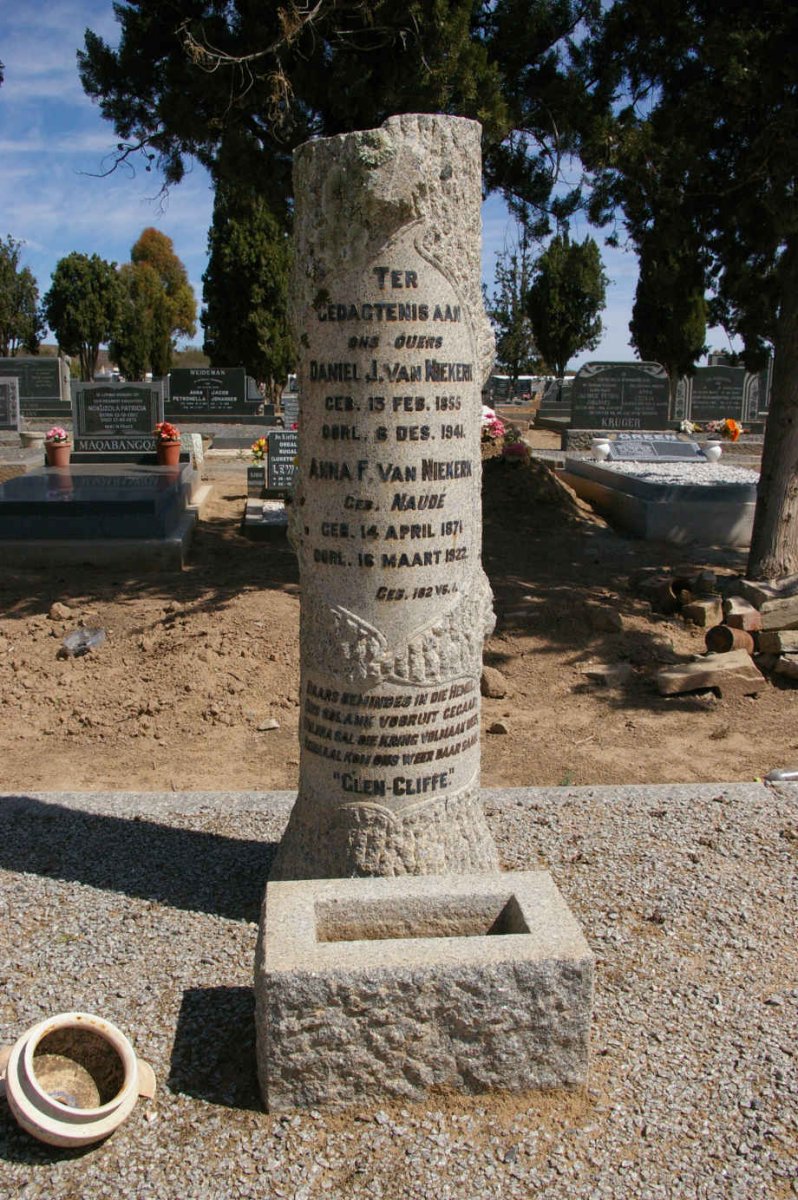 NIEKERK Daniel J., van 1855-1941 &amp; Anna F. NAUDE 1871-1922