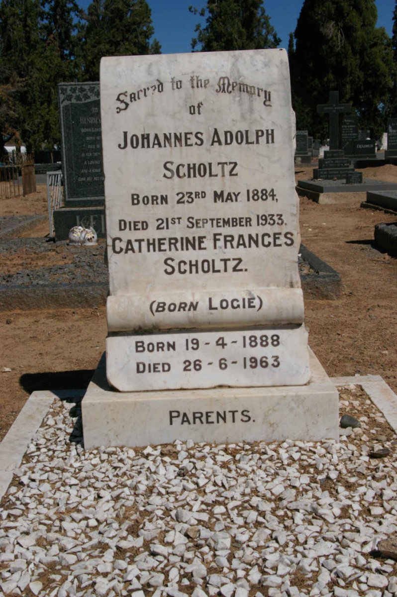 SCHOLTZ Johannes Adolph 1884-1933 &amp; Catherine Frances LOGIE 1888-1963
