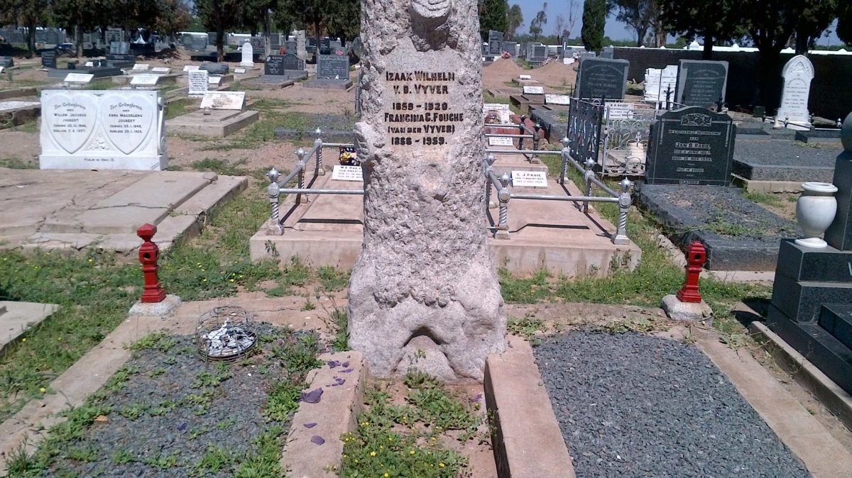 VYVER Izaak Wilhelm, v.d. 1859-1920 &amp; Francina C. FOUCHE 18?6-1959