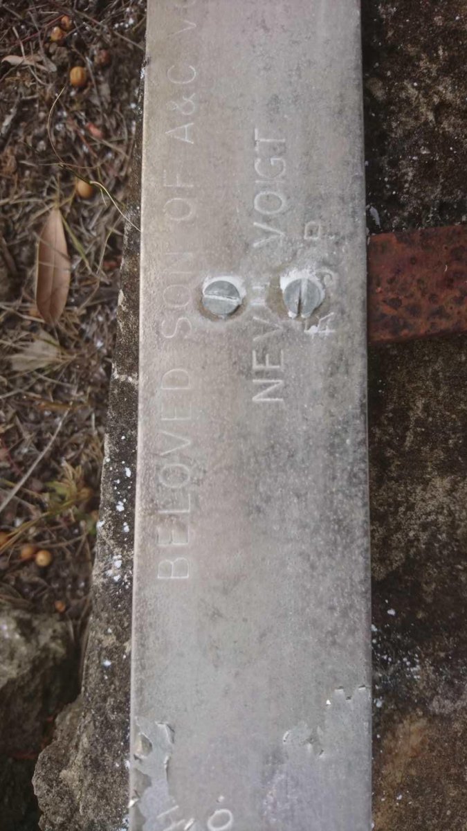 VOIGT Nevil 1930-1931
