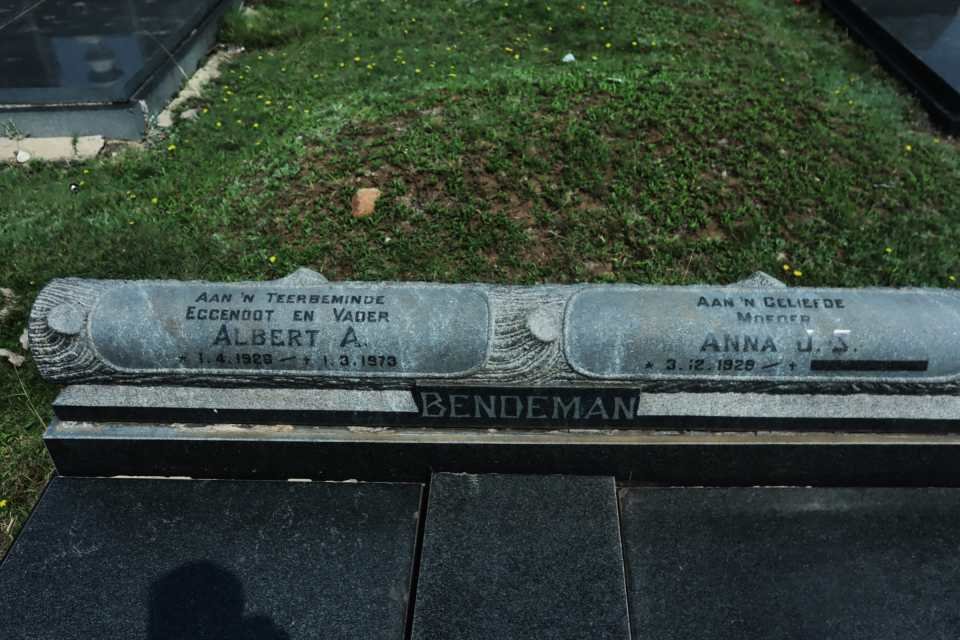 BENDEMAN Albert A. 1920-1973 &amp; Anna J.S. 1928-