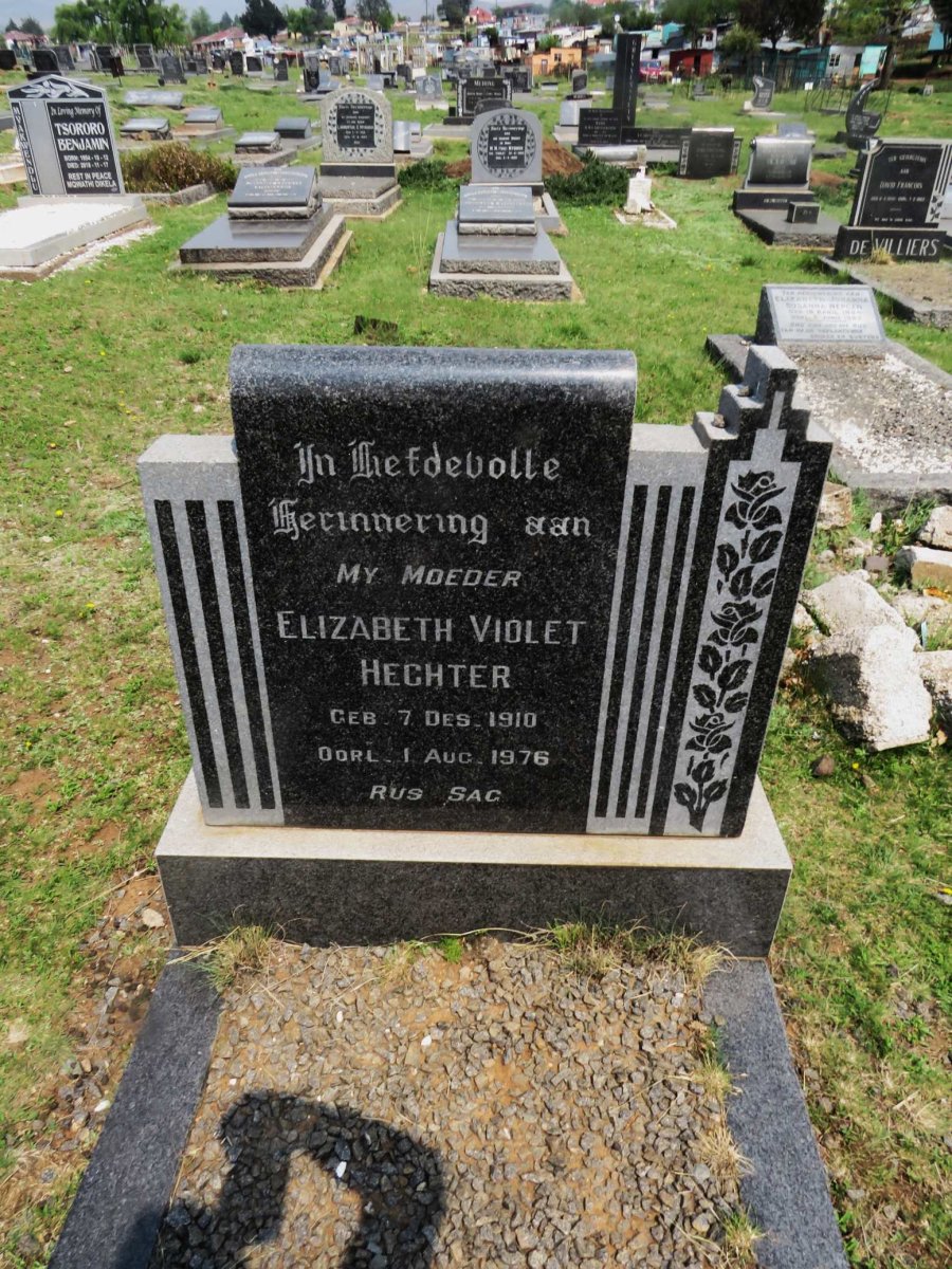 HECHTER Elizabeth Violet 1910-1976
