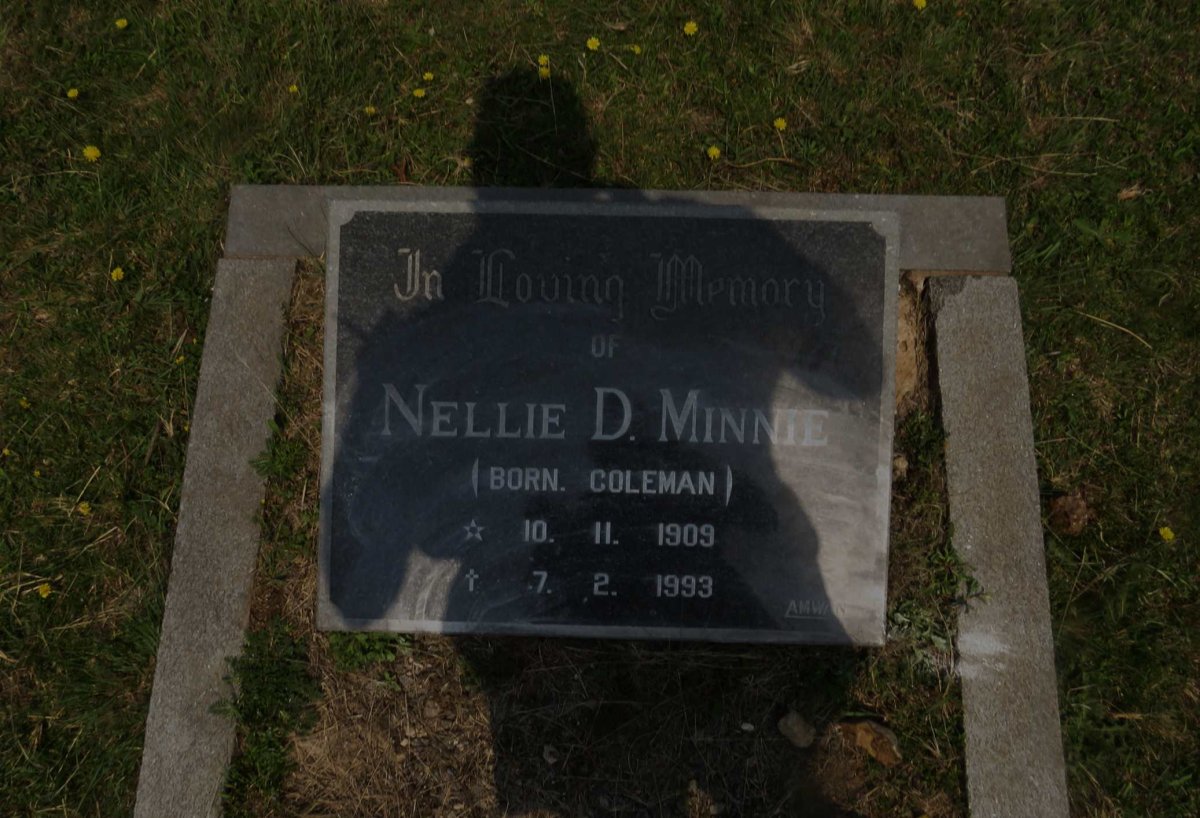 MINNIE Nellie D. nee COLEMAN 1909-1993