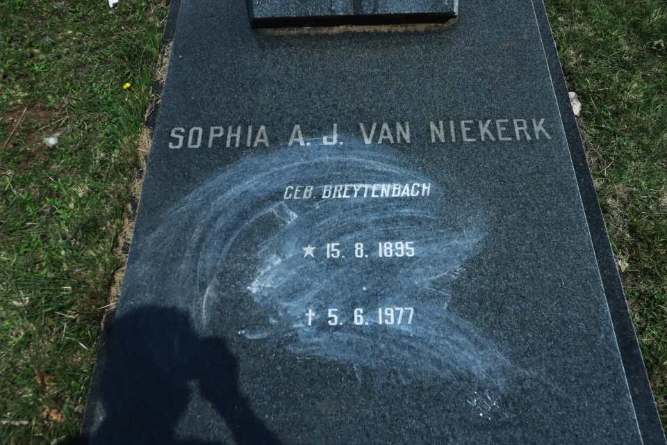 NIEKERK Sophia A.J., van nee BREYTENBACH 1895-1977