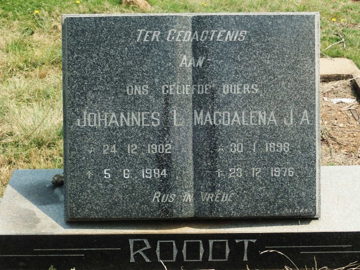 ROODT Johannes L. 1902-1984 &amp; Magdalena J.A. 1898-1976