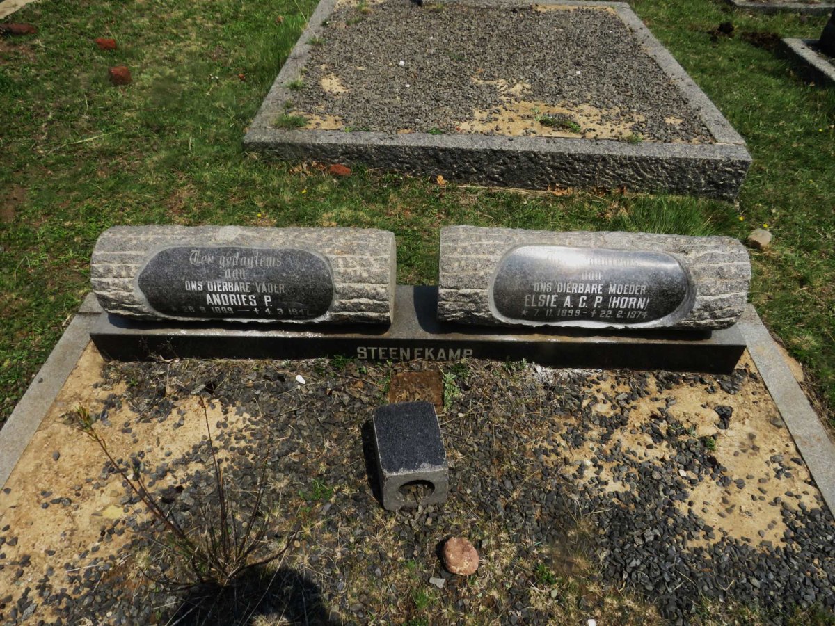 STEENEKAMP Andries P. 1889-1947 &amp; Elsie A.C.P. HORN 1899-1974